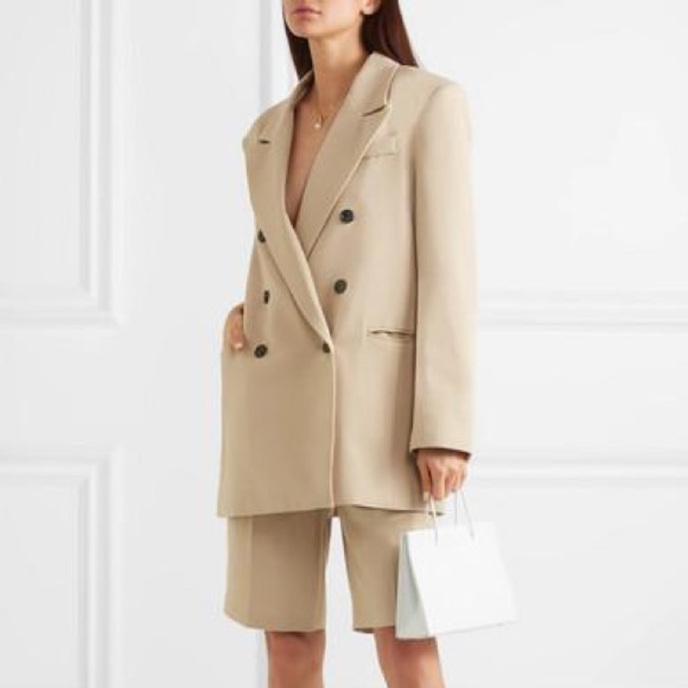 Chic tailored women’s shorts